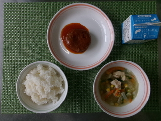 煮込みハンバーグ