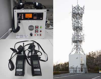 消防救急デジタル無線の卓上型無線機、携帯無線機、眉山山頂にある消防救急デジタル無線の基地局の写真