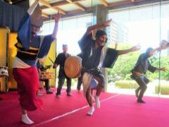 阿波踊りライブ「華麗なる技の競演」の様子
