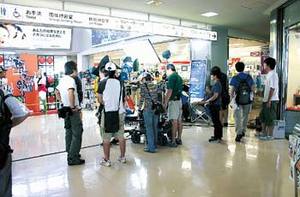 徳島空港での撮影の様子の写真2