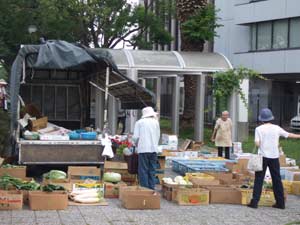 藍場浜市の様子の写真1