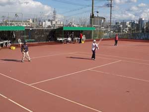 徳島市民庭球場の様子の写真1